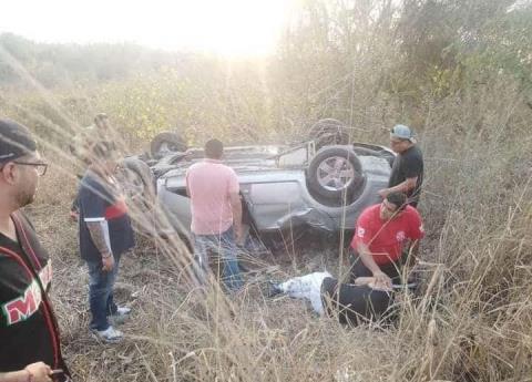 Volcó automóvil en la Valles Tampico