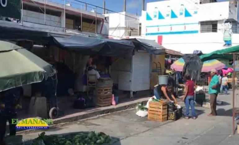 Sin previo acuerdo regreso tianguis a la zona de los mercados de Cd. Valles