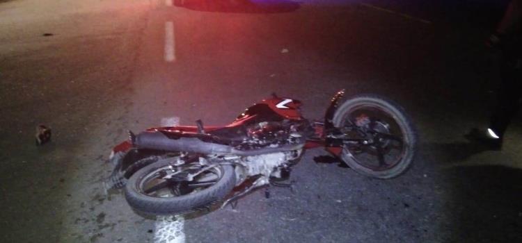 Motociclista herido en fuerte choque 