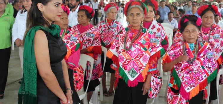 Poco que celebrar: mujeres indígenas