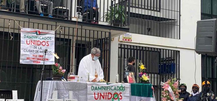 México recordó a  víctimas de sismos 