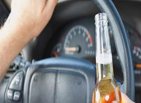 Evitar conducir bajo el influjo del alcohol