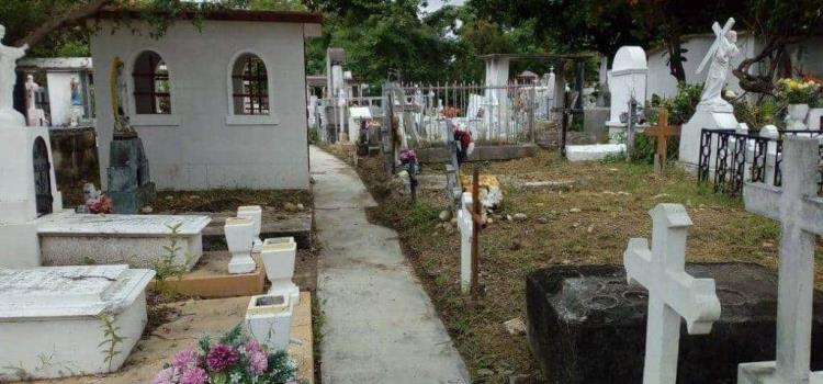 Visiten cementerios con responsabilidad
