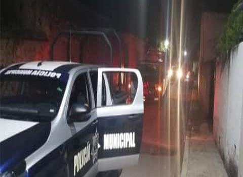 Policías “reventaron” casas sin orden cateo