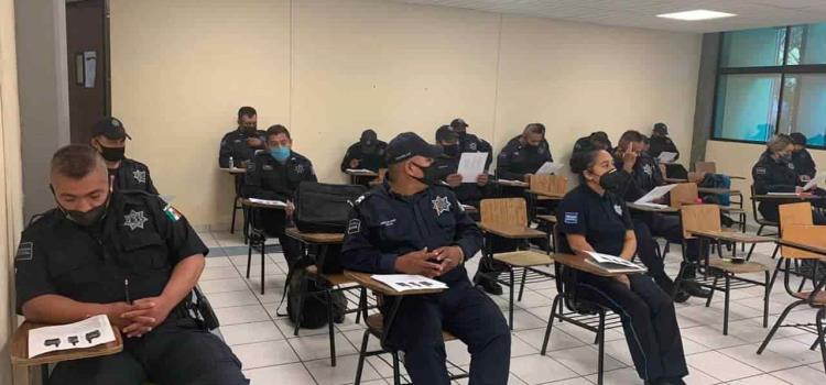 Capacitan a polis en la Huasteca Sur