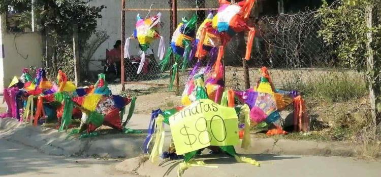 Aparecieron en la ciudad revendedores de piñatas