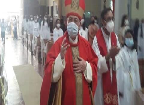 Arzobispo ofició misa para confirmaciones