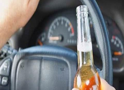 Evitar conducir bajo el influjo del alcohol