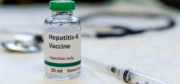 Vacunación contra  hepatitis y rotavirus 