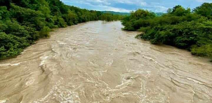 Río Axtla alcanzó su escala máxima
