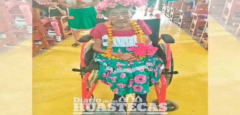 Doña Juanita a  sus 100 años un  ejemplo de vida