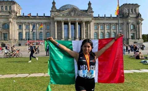 Joven participó en Maratón Berlín 2021
