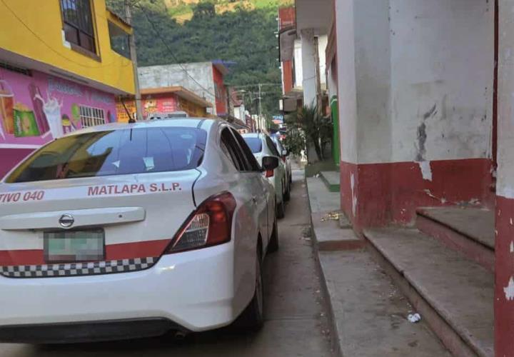 Amagan hampones a un taxista en Matlapa para escapar de la poli | EL SUR