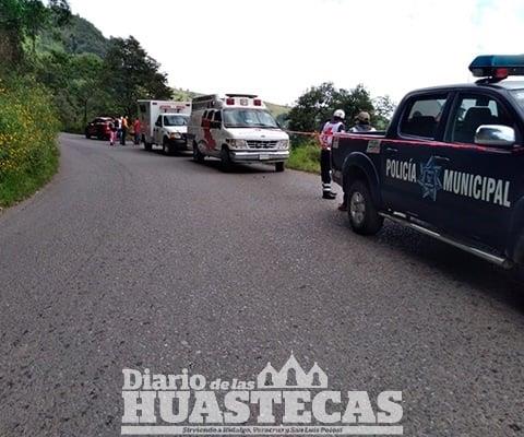 3 muertos y 4 heridos dejó fatal volcadura