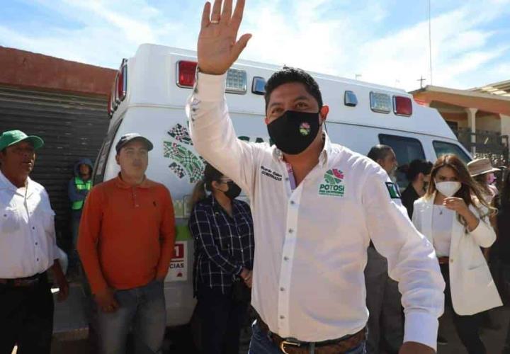 Entrega GALLARDO ambulancias a municipios