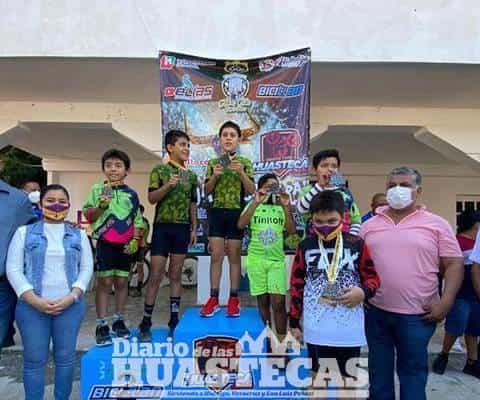 Exitosa carrera copa Huasteca