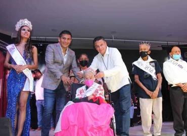 Inauguró Goyo Cruz la Feria de Santa Catarina