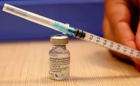 Urge vacunar a menores de 12