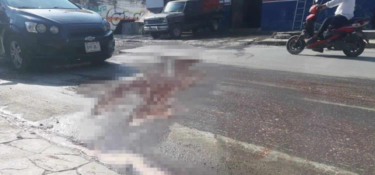 RÍOS DE SANGRE en vía pública en Tamazunchale; hay molestia entre automovilistas y motociclistas