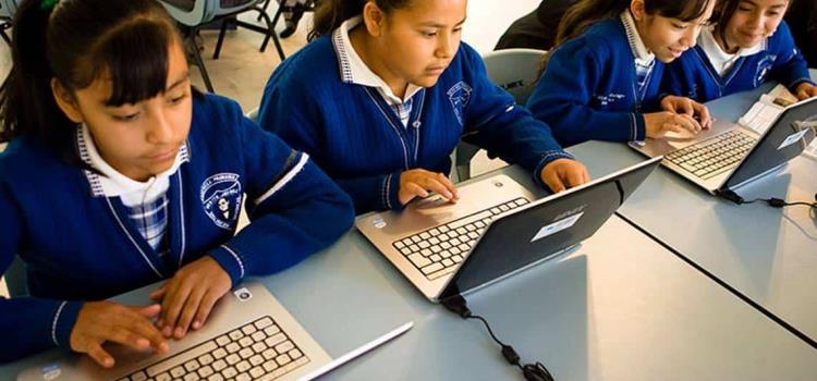 Habrá internet para escuelas