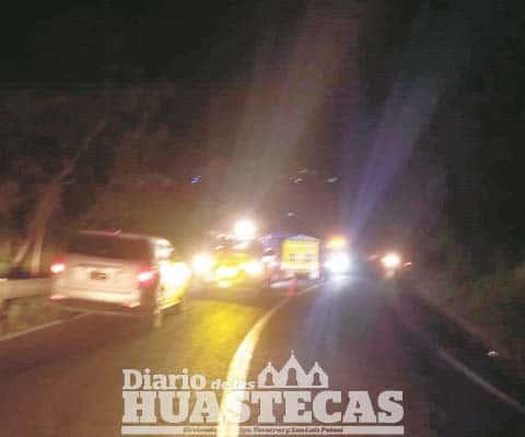 Camión se fue al barranco