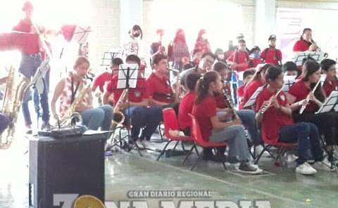 
Banda Rioverde 400 ofreció un concierto 
