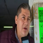 Raúl González Vega ... Atrás. 