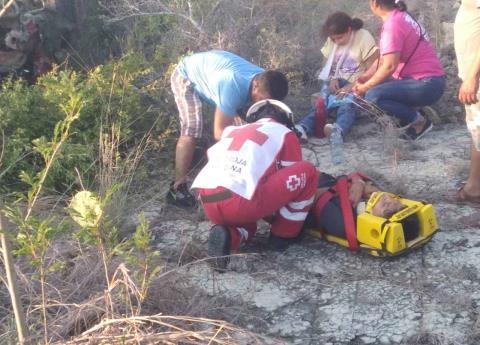 Cuatro Lesionados En Dos Volcaduras