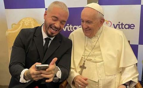 Tiene J Balvin reunión con Papa Francisco