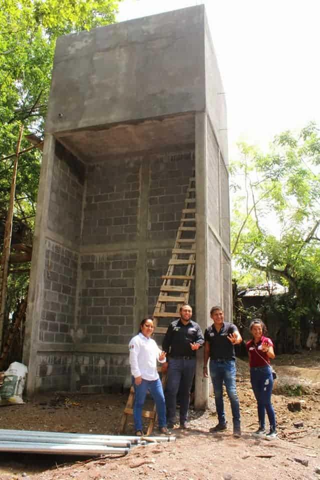 Supervisan obra en Arroyo de en Medio