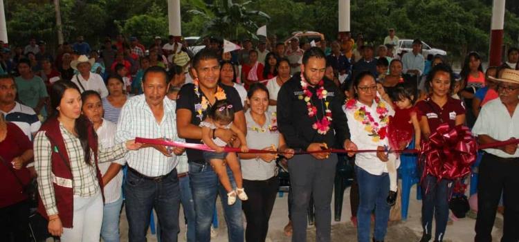 Inauguran galera de usos múltiples