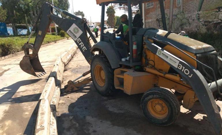 Brindan mantenimiento en bulevar Río Españita
