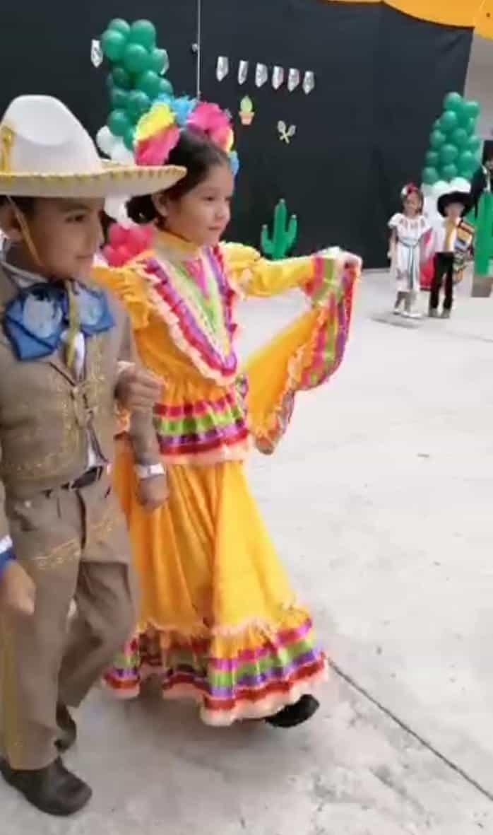 Fiesta mexicana tuvieron alumnos
