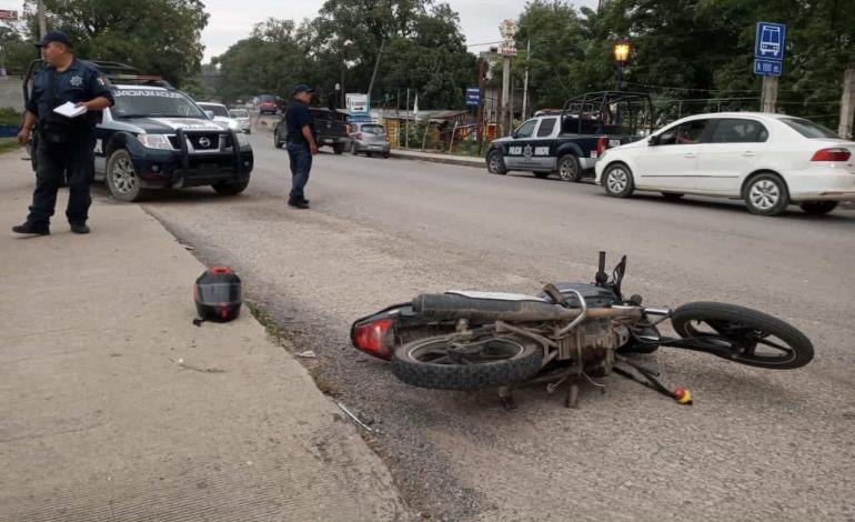 Resulta motociclista herido en accidente en Zacatipán