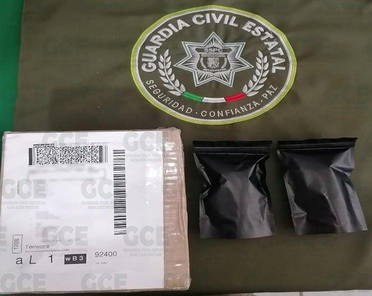 Bolsa con “mota” hallaron policías