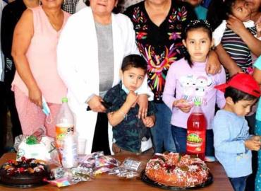 Presidenta del DIF festejó el Día de Reyes en la UBR