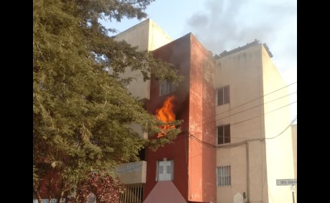 Se incendió departamento en Pachuca
