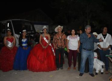 Lanza Cahuazas  invitación para ser Reina del Carnaval