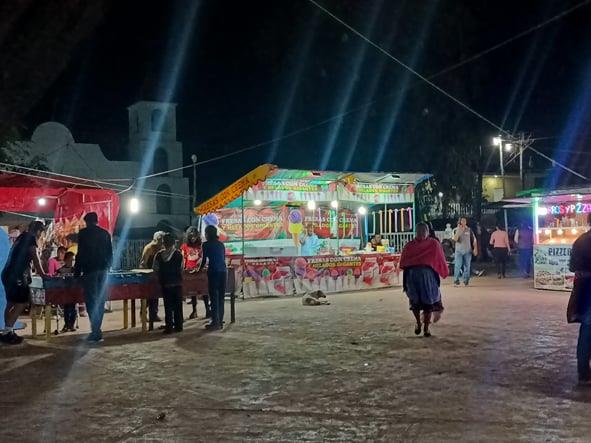 Aumentan las ventas por carnaval en Jaltocán