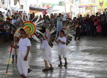 Niños fueron la principal atracción del Carnaval de Huautla