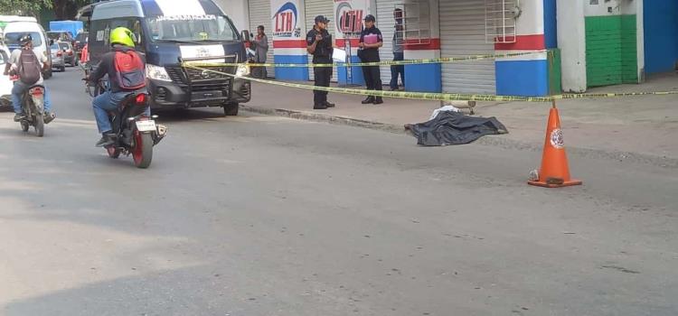 Hombre Muerto En Plena Calle