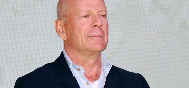 Reaparece Bruce Willis tras ser diagnosticado con demencia frontotemporal