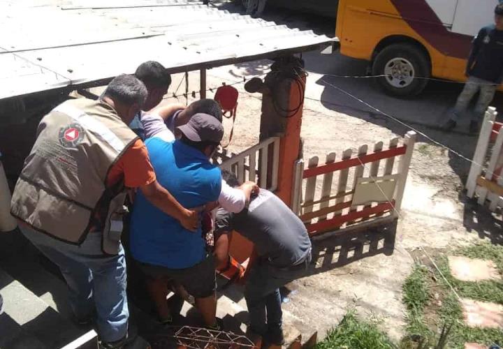 Mujer cayó de azotea en Los Tamarindos