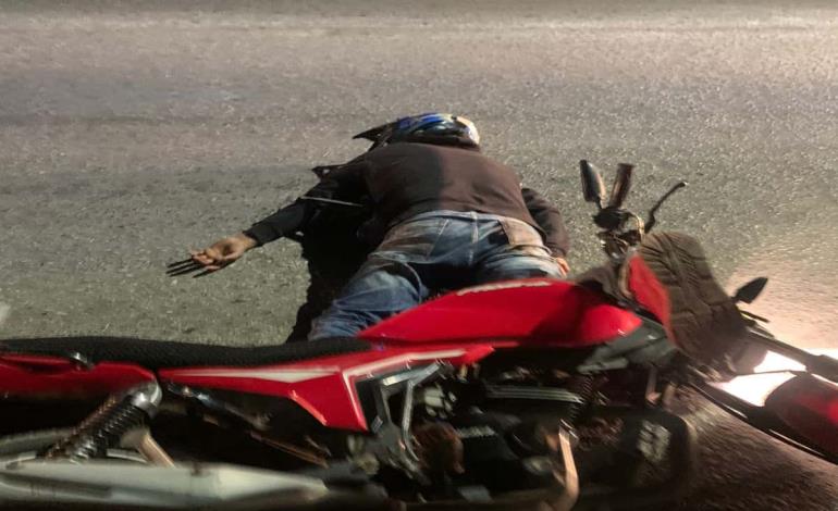 Termina ebrio motociclista herido tras caer en la Juárez
