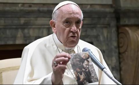 Papa Francisco recibió a refugiados