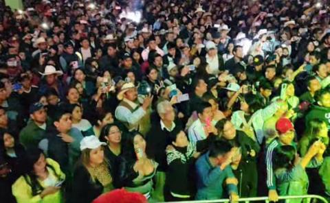 La Trakalosa de Monterrey abarrotó la pista de baile en Atlapexco