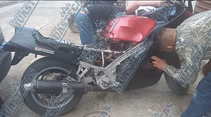 Robaron moto en taller mecánico en Jaltocán