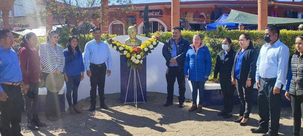Realizaron acto cívico por natalicio de Benito Juárez en Tlanchinol