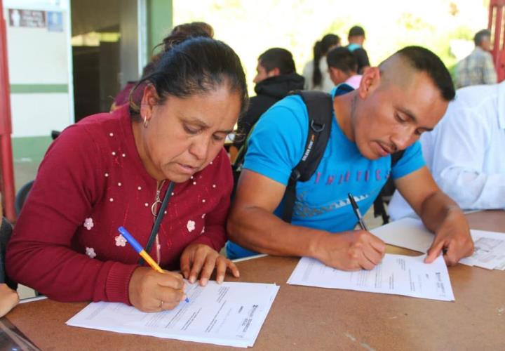 En región Otomí Tepehua avanza con éxito inscripción a  Programas del Bienestar