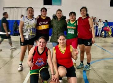 Gran éxito torneo de básquetbol femenil en Tlanchinol